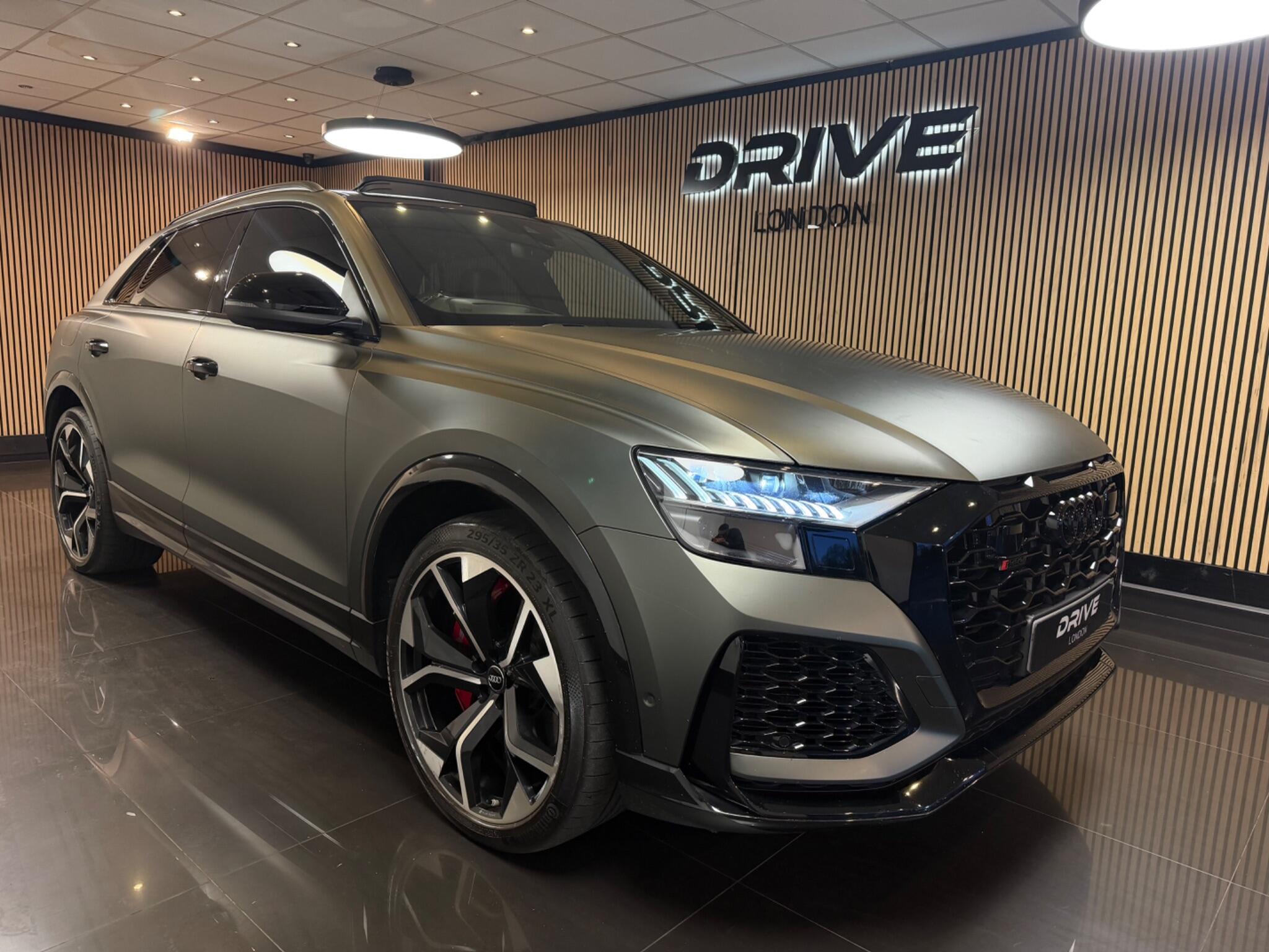 Audi RSQ8